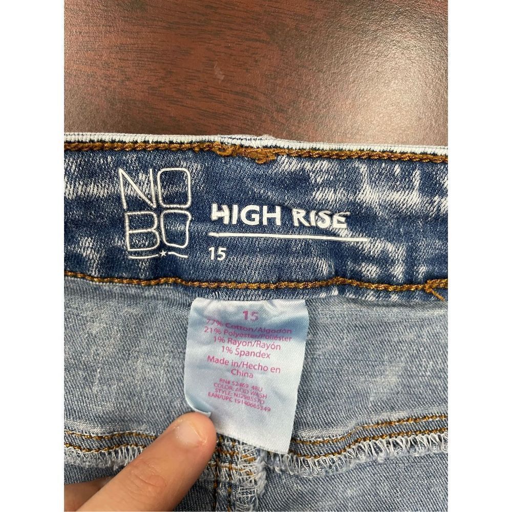 No Boundaries High Rise Denim Shorts Size 15 - Picture 3 of 3
